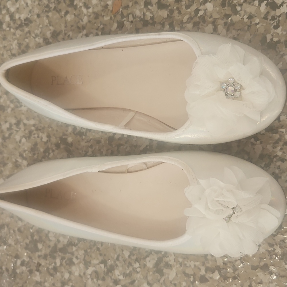 Girls white ballet flats with floral and rhinestone detail size 4